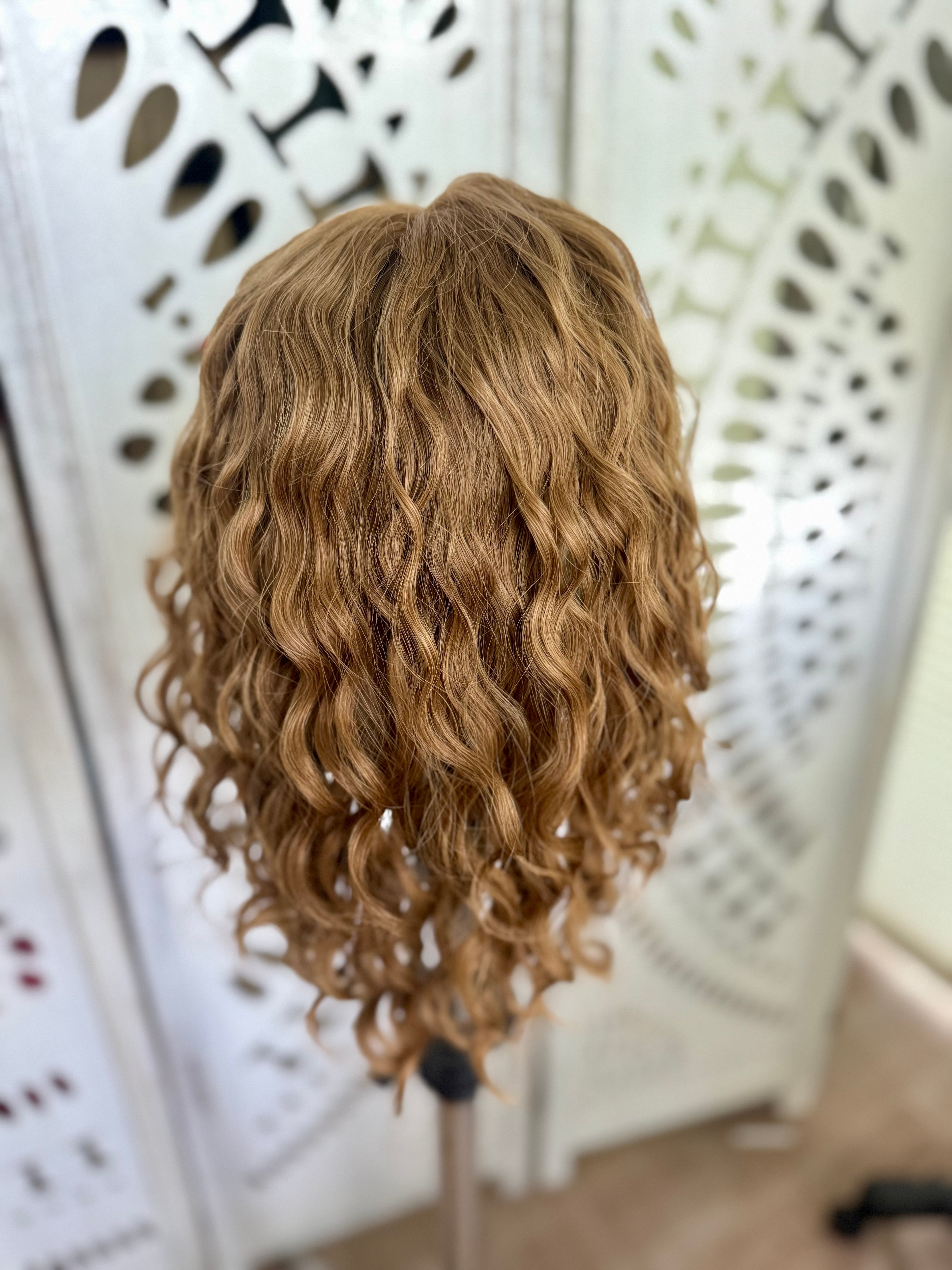"Rio" Curly 8x8 Topper