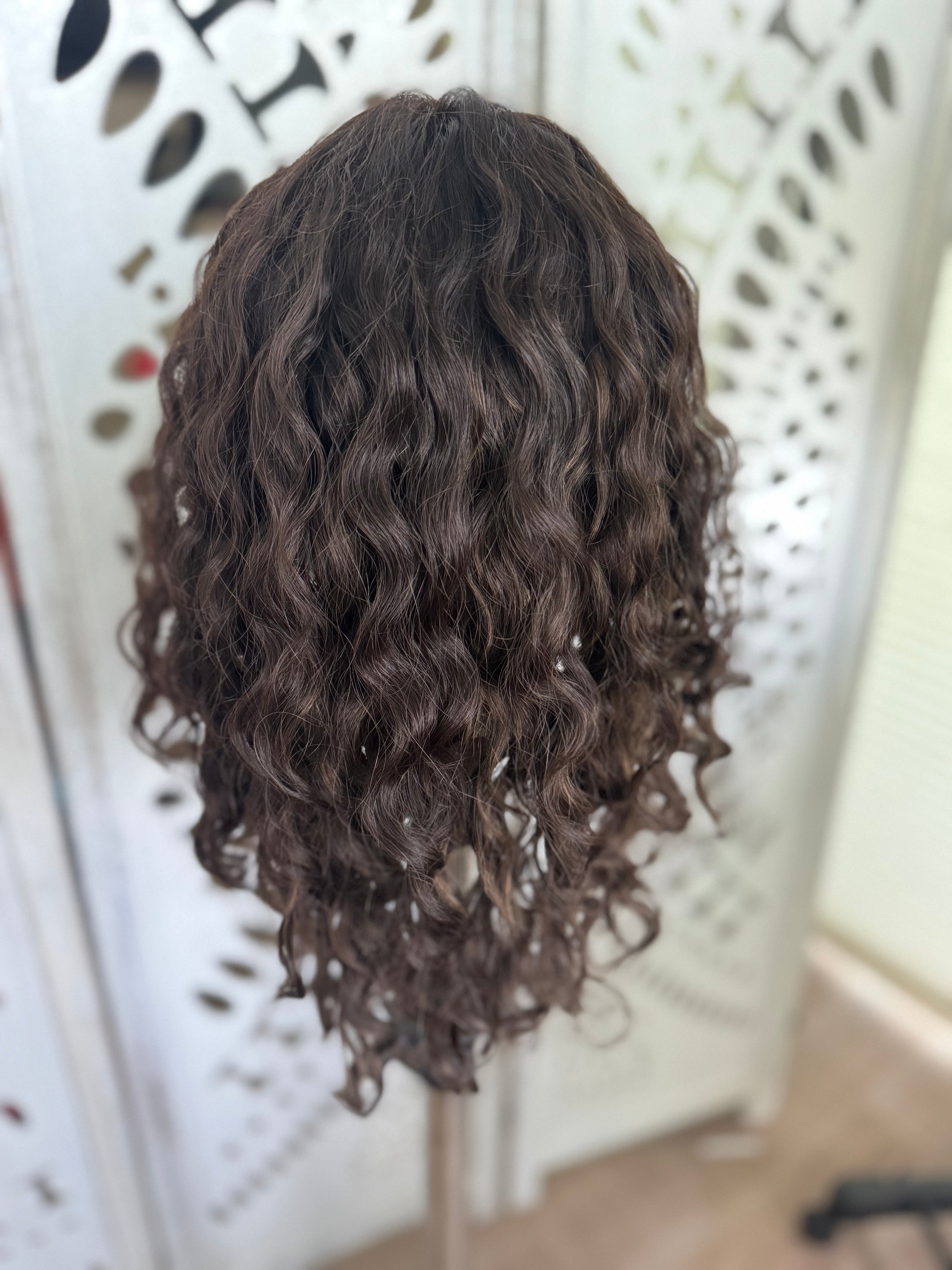 "Delmare" Curly 8x8 Topper