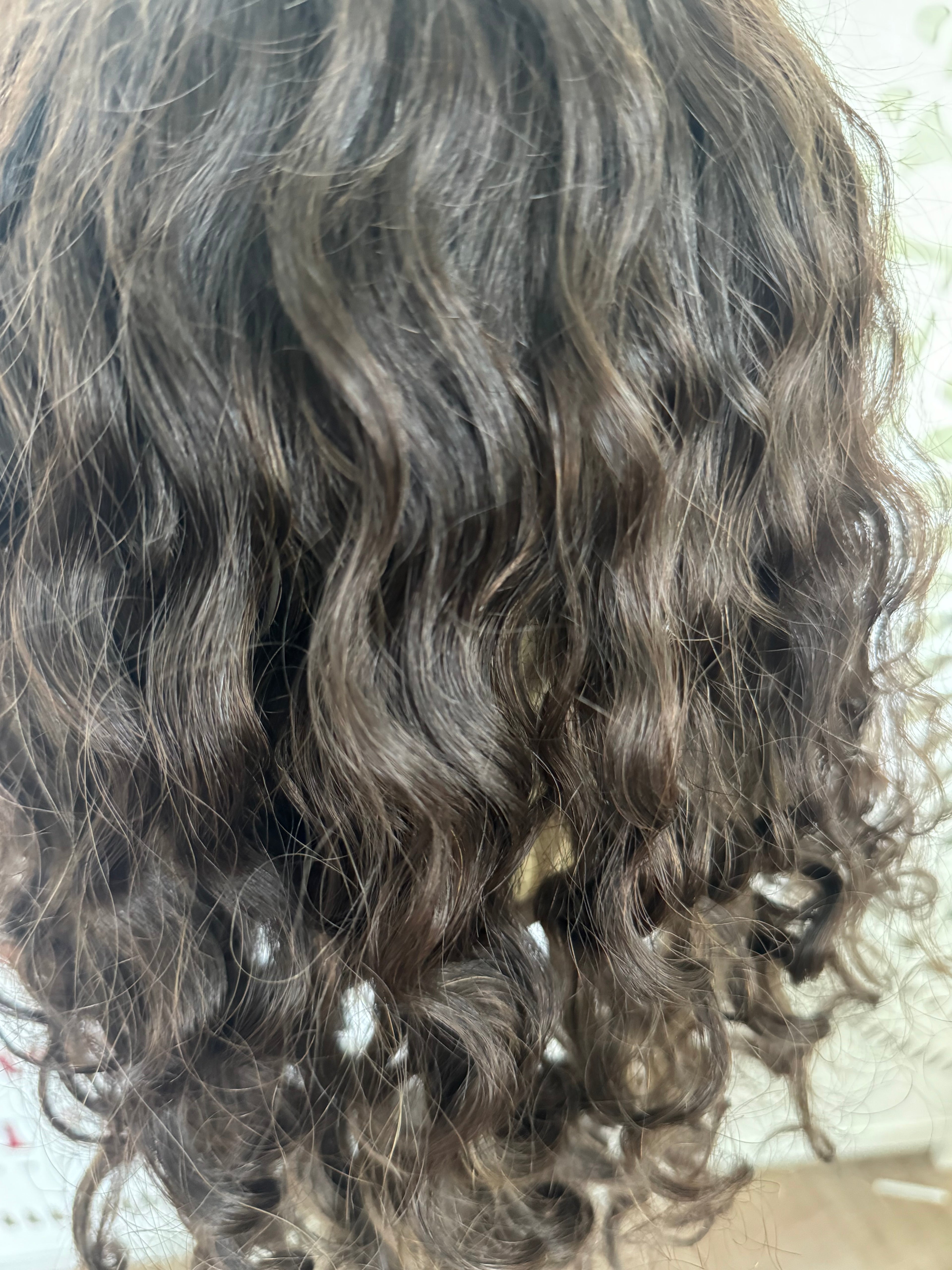 "Delmare" Curly 8x8 Topper