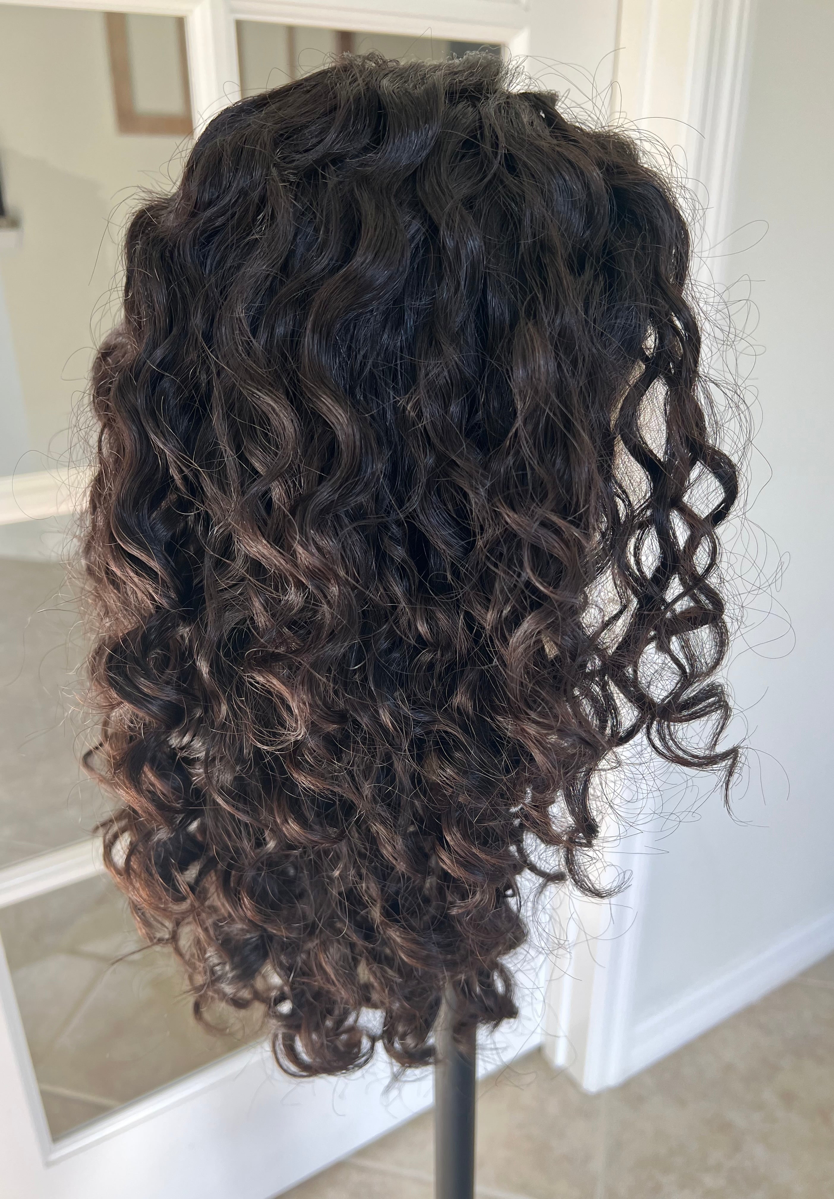 "Cari Curly Lace Top Wig (S)