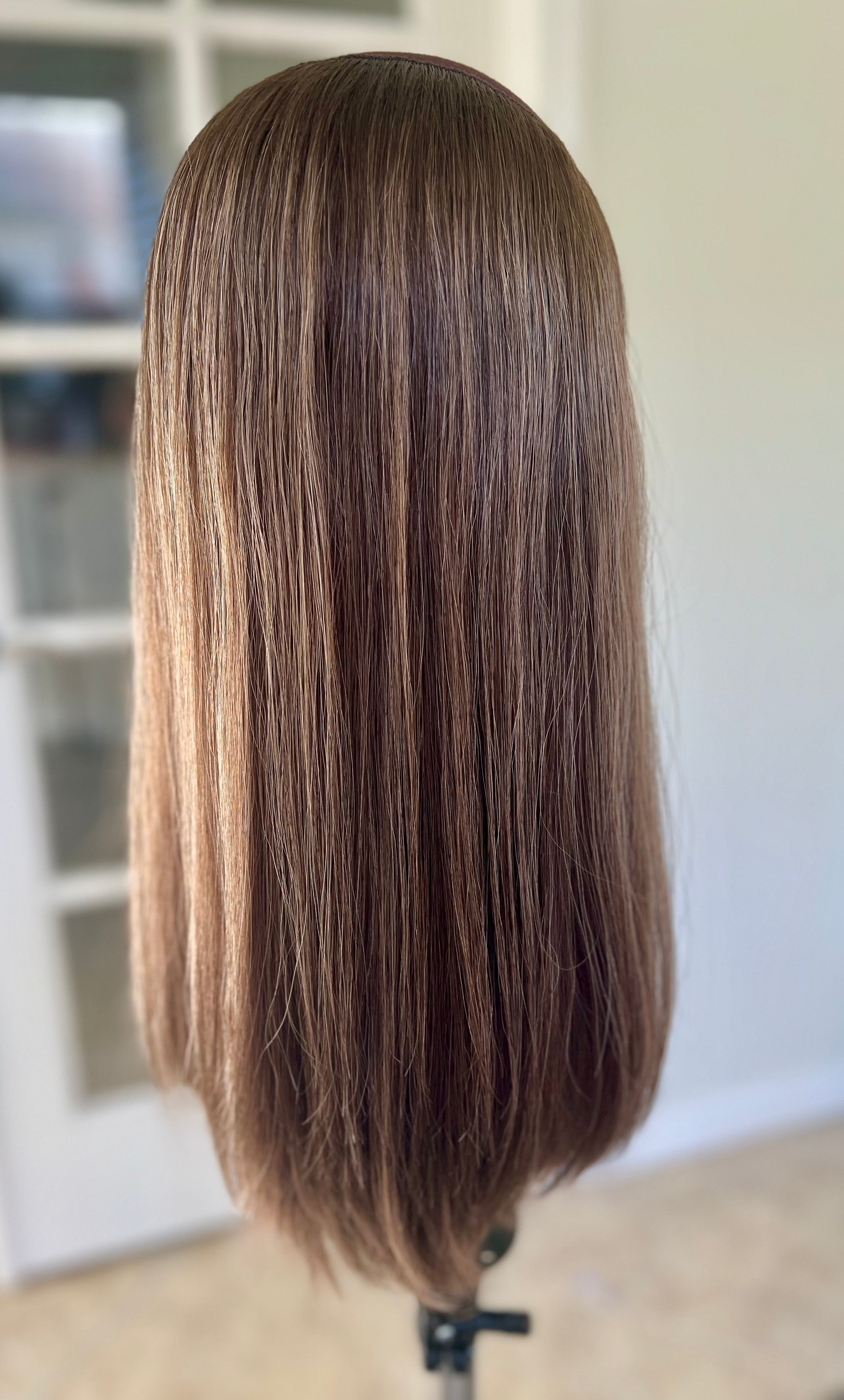 "Jennifer" Hat Wig (M)