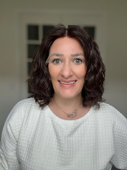 &quot;Isla&quot; Wavy Lace Top Wig (M)