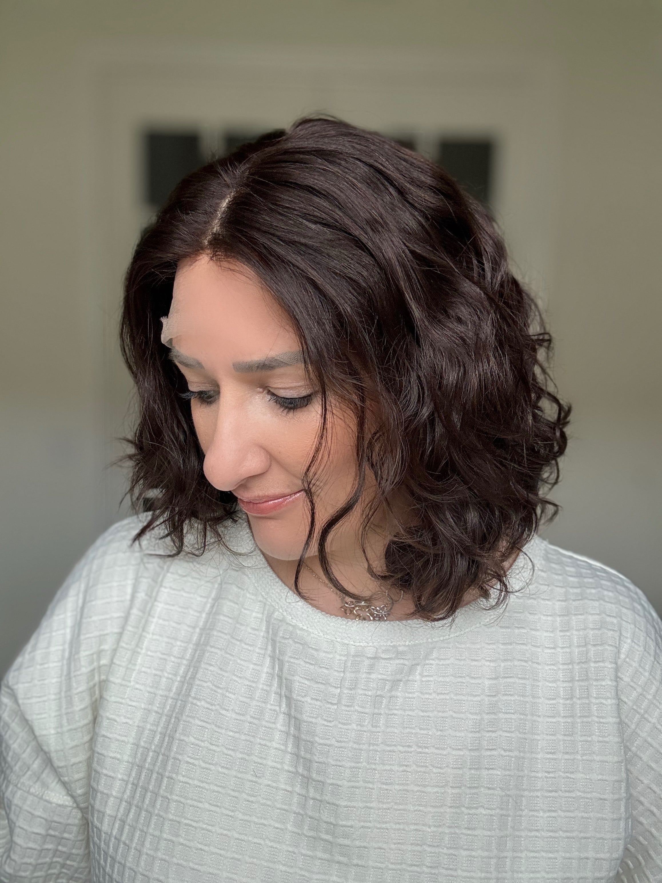 &quot;Isla&quot; Wavy Lace Top Wig (M)